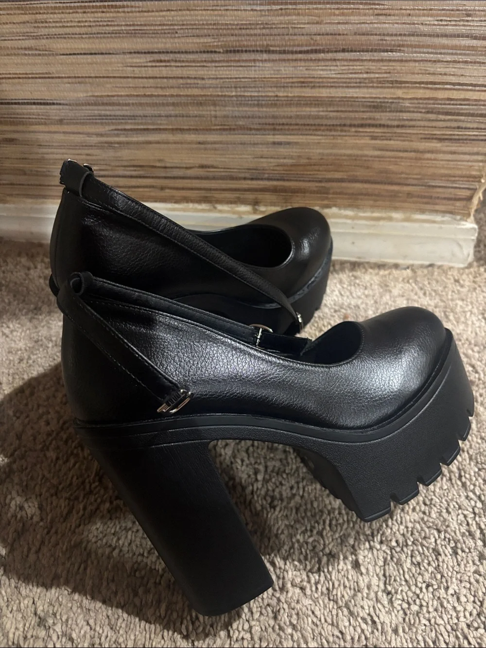 N/A bold black